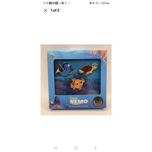 Disney pins